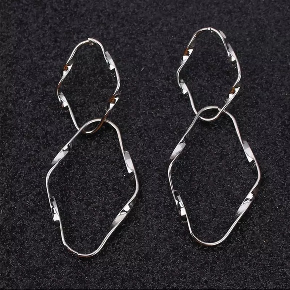 New Alloy Drop Metal Twist Rhombus Geometric Dangl - Picture 3 of 4